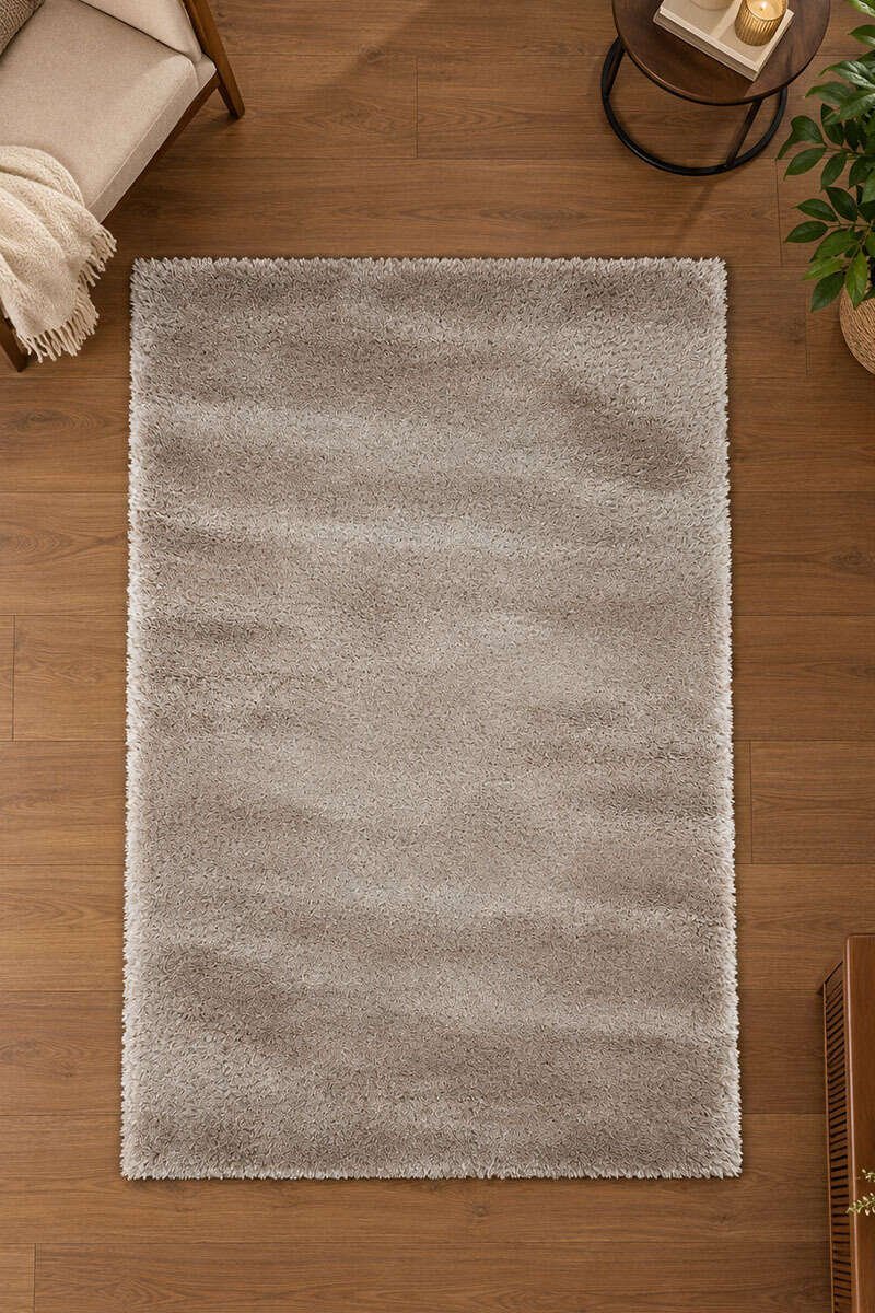 Beige Shaggy Rug 3x5ft Plain a Beige shaggy rug for modern bedroom and living room décor
