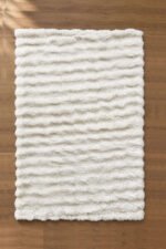 White shaggy rug 3x5 ft with soft fluffy pile by Musa Carpets